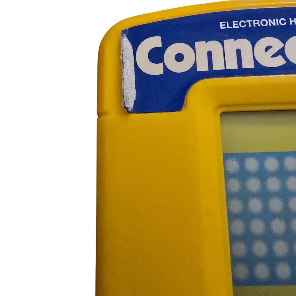 Vintage 1995 Milton Bradley Connect Four Electronic Handheld Game Yellow MB 4634